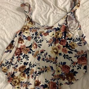 Loose fitted cropped tank